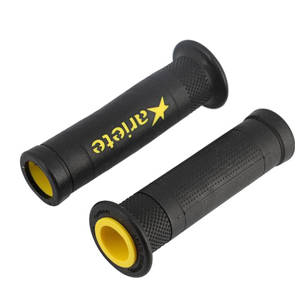 REVETEMENT / POIGNEE ARIETE ARIRAM NOIR / JAUNE (PR)  - 120MM - DEBOUCHE POUR EMBOUT DE GUIDON