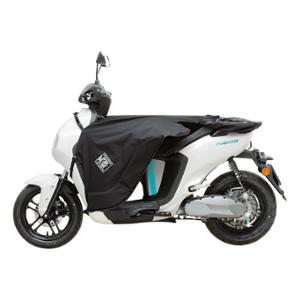 TABLIER SCOOTER TUCANO EASY E19 UNIVERSEL POUR SCOOTER AVEC REPOSE PIED PLAT