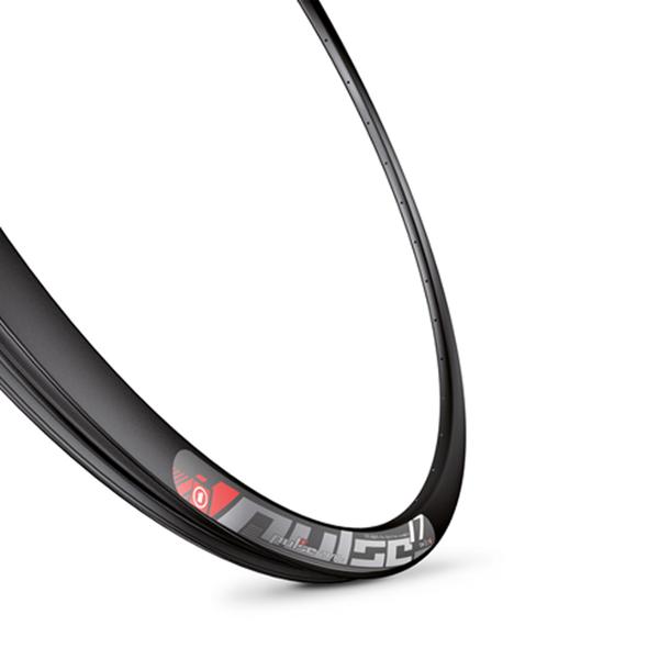 LLANTA CARRETERA 700 MACH1 PULSE 17 TLR NEGRO DOBLE PARED 36T